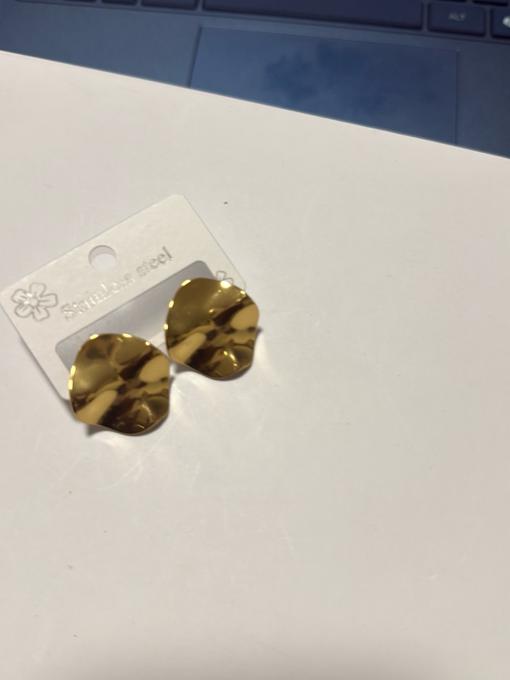 Gold Wavy Disc Stud Earrings — Polished Stainless Steel